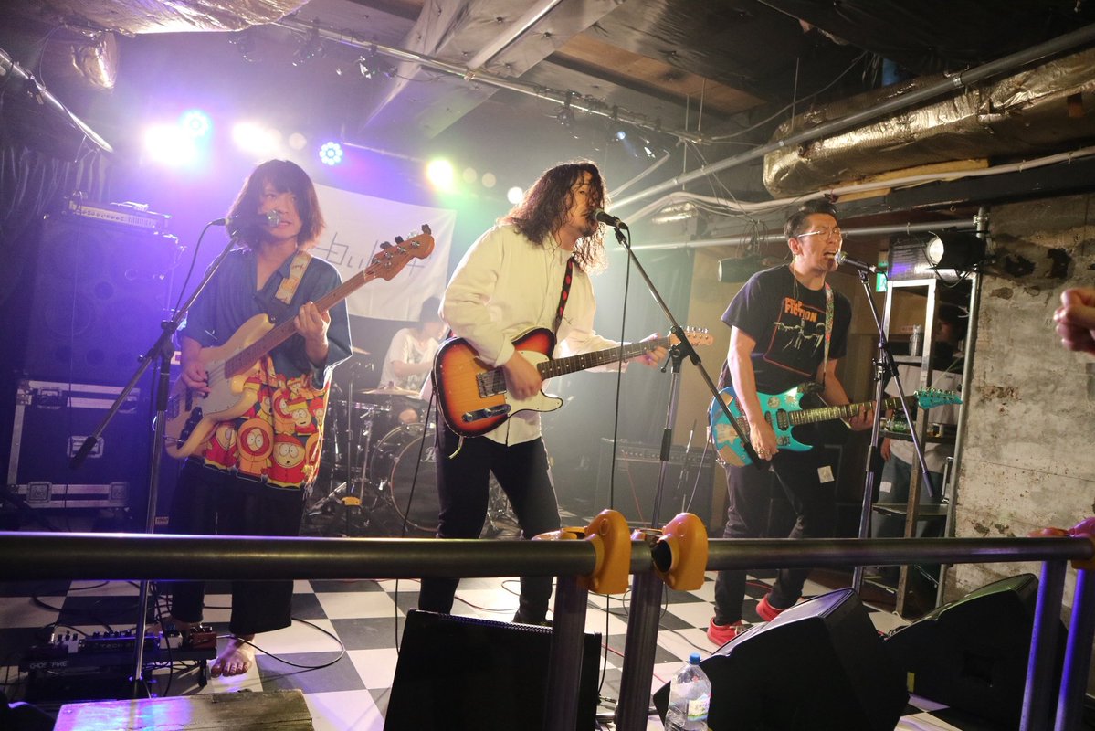 sakazombie's tweet image. 2025/07/12(土)
@札幌Vypass.
白いパレード&quot;テレキャスター&quot;Release 企画「あの頃の僕ら

我々五番手、安達プリーズでした‼︎
オープン前にあいつが豪語した通り最高の夜だった‼︎ありがとう‼︎またやろう‼︎

1.時を超えて
2.脳内ライダー以下略
3.LoveSong
4.LoveSong is Dead
5.BoysBe