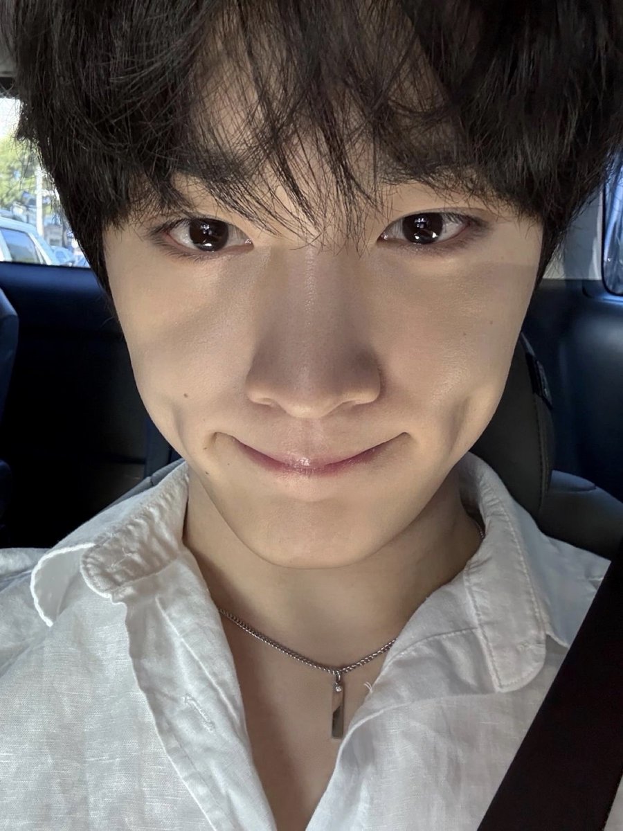 내 얼굴.🐰

#CIX #씨아이엑스 #현석 #윤현석 #서기 #막내 #FIX #픽스 #픽스내거