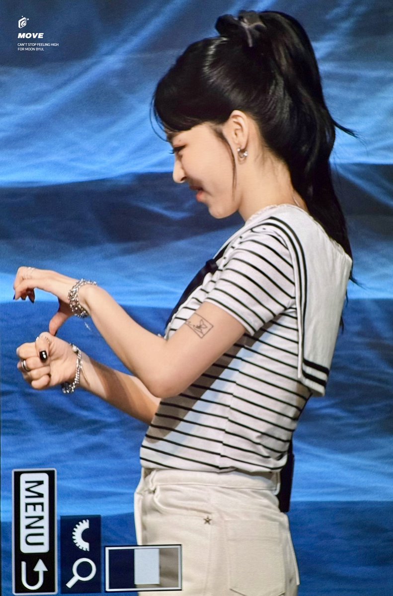 Move_0619's tweet image. 250712 오사카 팬콘 프리뷰
원해요 아이스 제발요 찬물샤워 목말라요 소다팝
#마마무 #문별 #MAMAMOO #MOONBYUL