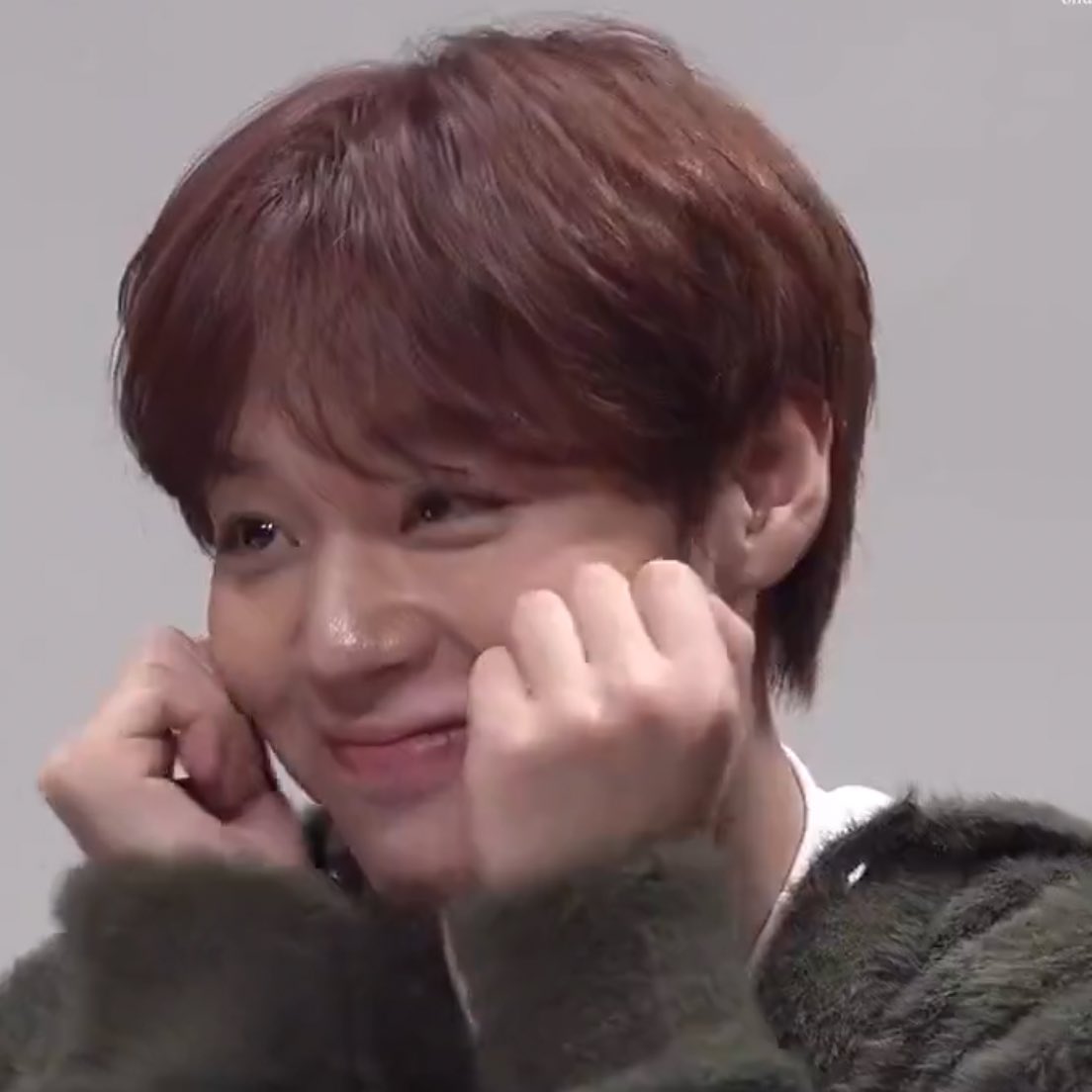 wookiewink's tweet image. thanking hyunwook forever