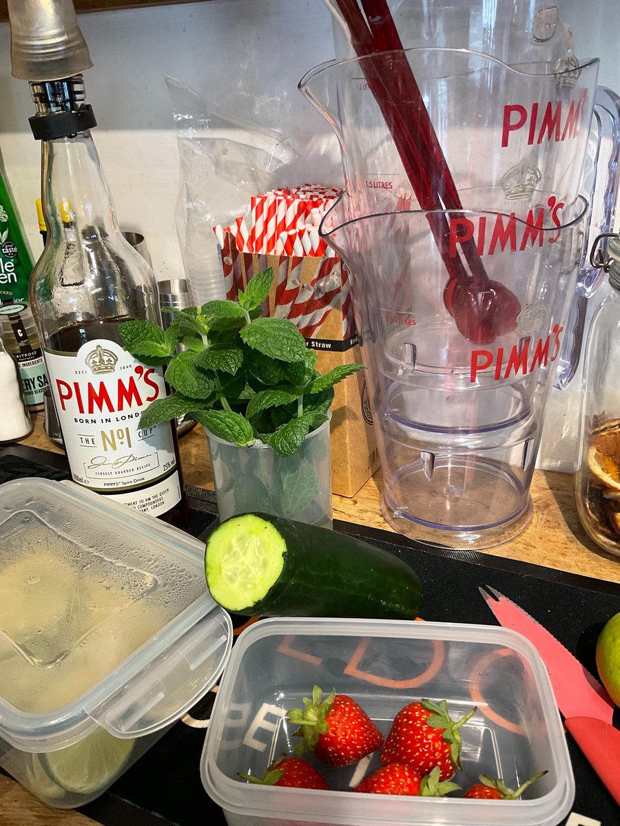 yeoldealbion's tweet image. It’s a sunny weekend and we are Pimm&apos;s ready! By the jug or by the glass - see you at the bar… #yourlocalpub #Rowhedge #pimmsoclock #pimmstime #bytheriver #sunnyweather #youknowyouwantto @PimmsGB