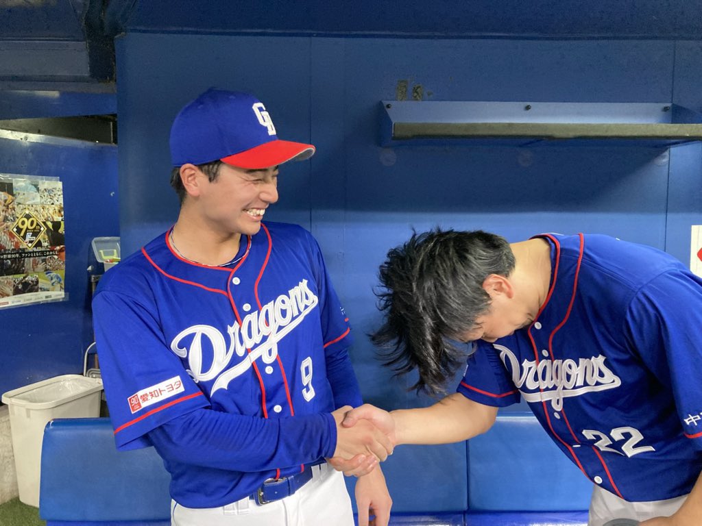 石伊くんがかわいい
タメやとは思えん🤦🏻‍♀️

推しの仲地くんは何してるのかわかんないから石伊くんに浮気しようかな…🤔💭笑

 #石伊雄太