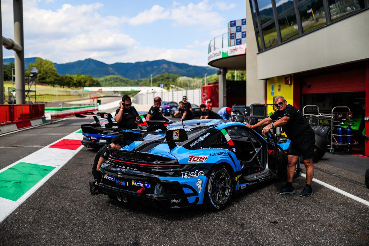 Qualifiche #PCCI2025 Round 5/6 – Autodromo del Mugello

Cerqui 3️⃣ Centro Porsche Piacenza [P11 + P12]

De Amicis 5️⃣2️⃣ Centro Porsche Varese [DOPPIA POLE POSITION MCUP]
Gnemmi 5️⃣1️⃣ Centro Porsche Varese [P4 + P4 MCUP]

Up next ⏩️ Gara 1 ore 16:20
#Ebimotors
#iamsparco 
#Porsche