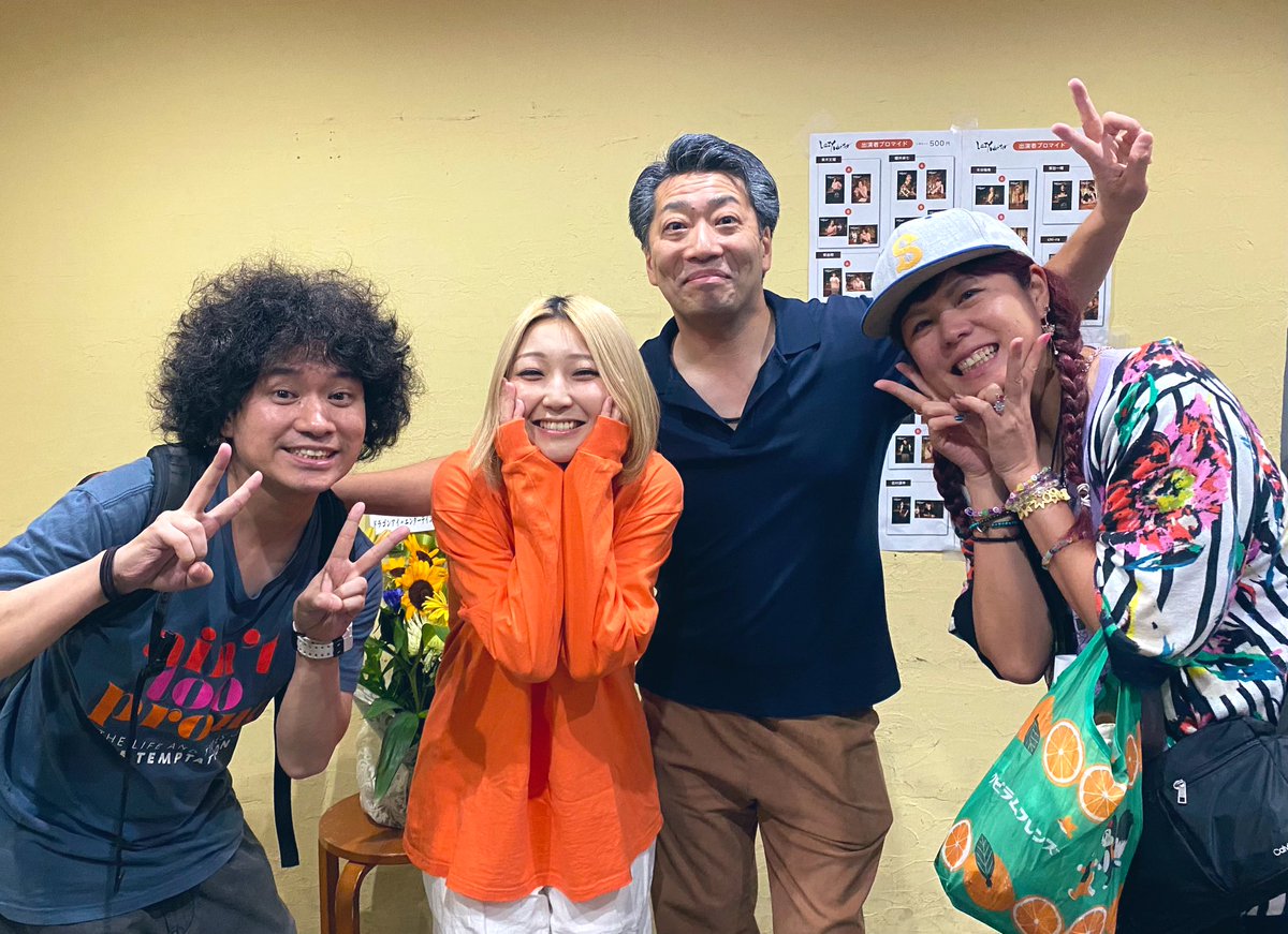 junjunjujun820's tweet image. 本番終わりな相方ふなくんと観劇style😋

我くん脚本。

コウくん＆ガースーさんに柚美ちゃん出演は熱いがすぎました🤓

途中で気づいてから、涙が止まらなくて、ティッシュがウェットティッシュになりました🥹

明日千秋楽✨

皆様楽しんで💜タオル忘れずに😭

#崖っぷちウォリアーズ #LazyWriter