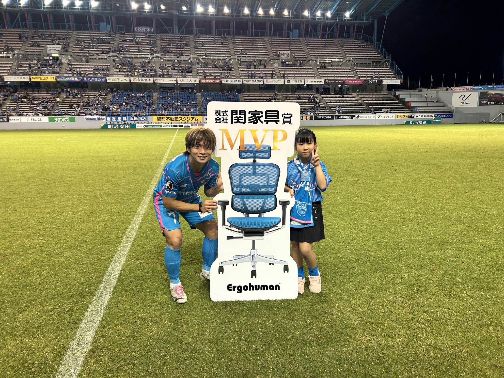 サガン鳥栖 アクリルスタンド 新井晴樹 サガン鳥栖公式 on X