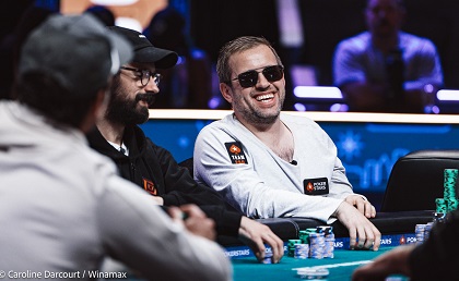 2025 WSOP Main Event: Kenny Hallaert leads final 57 after Day 6: The Grinder 3rd chips dlvr.it/TLtGR6