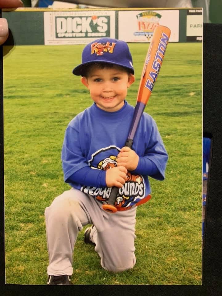 KristiGilpin2's tweet image. This guy turns 21 today!!! Happy birthday kid! @DaytonTockey
If you want to show him some birthday love or buy him a coffee 🥴 here is his Venmo @dayton-tockey 🤪
