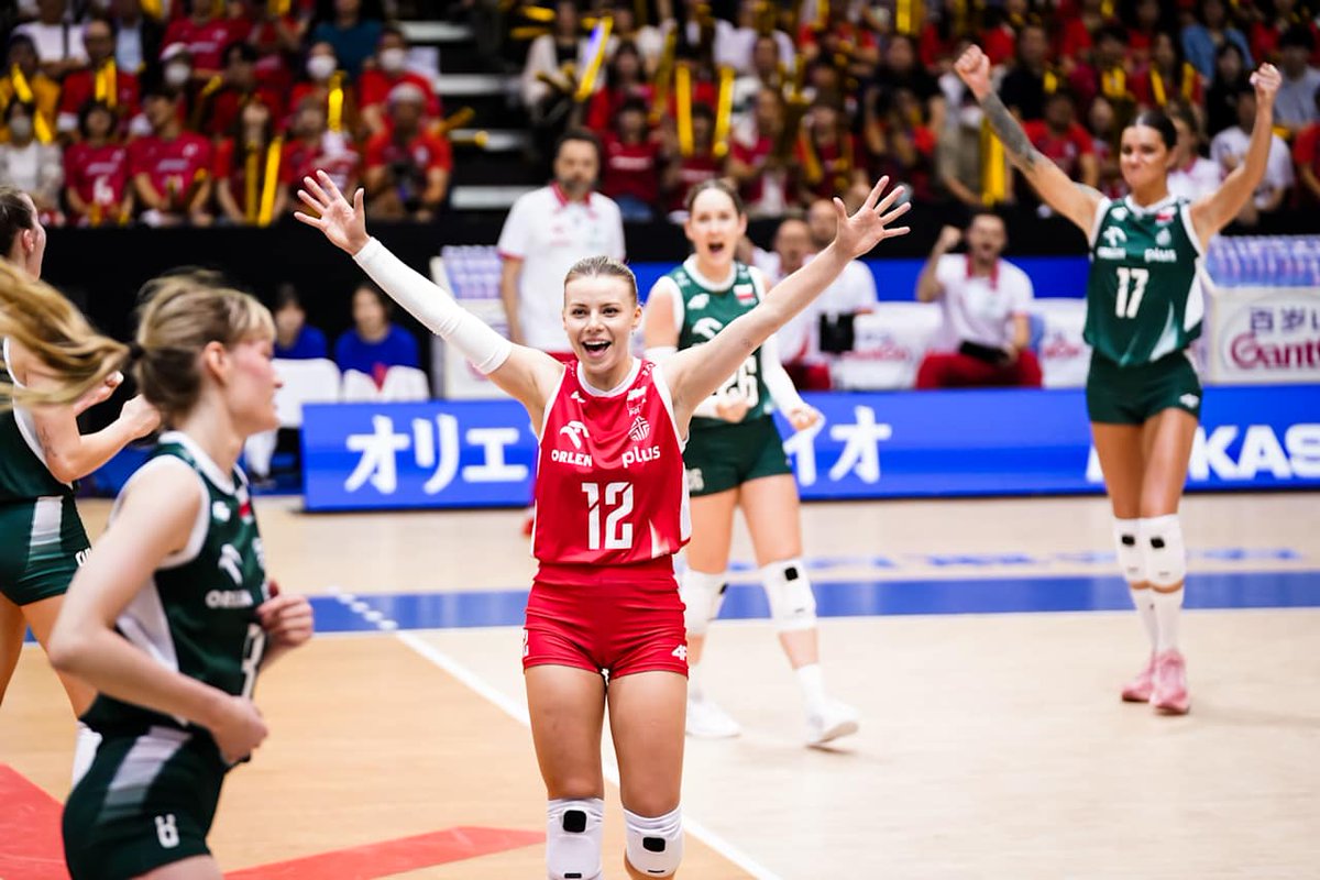 dly_volleyball's tweet image. #VNL2025
Jepang 3-1 Polandia
25-21 | 23-25 | 25-23 | 25-22
What A Match 🔥
Top skor
🇯🇵 Ishikawa (4) - 22 poin
🇯🇵 Yoshino (26) - 17 poin
🇵🇱 Smarzek (17) - 19 poin
🇵🇱 Korneluk (5) - 18 poin
#volleyball