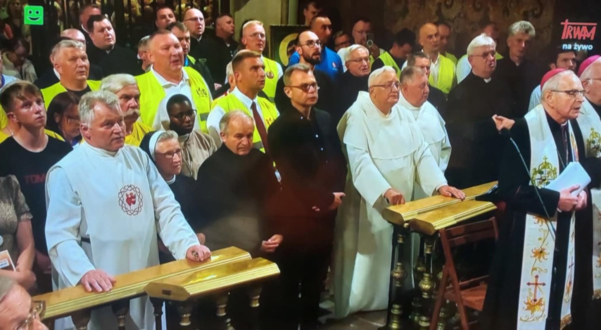 PiotrWronaCzewa's tweet image. Wczoraj podczas Apelu Jasnogórskiego Ks. bp Antoni Długosz poparł i wspomniał @ROGranic. @RBakiewicz
@JacekWronaCBS