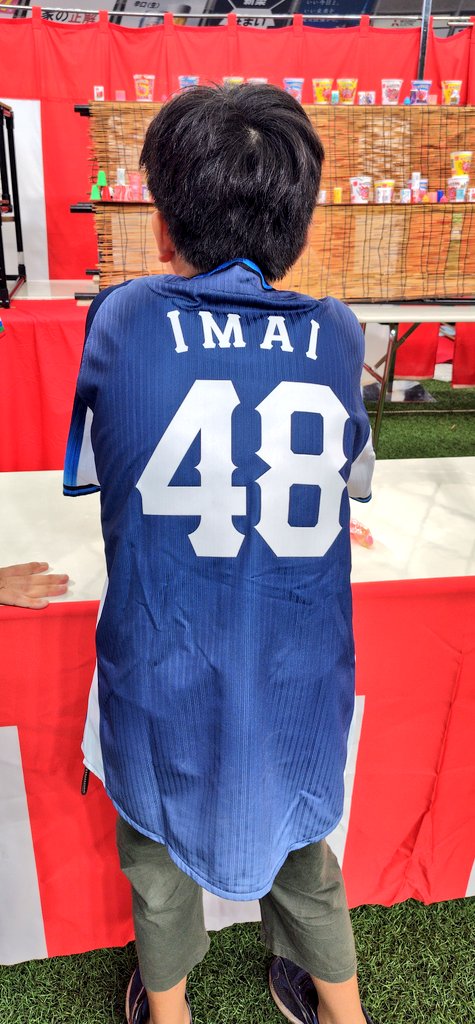 MSkaDszu8uANm15's tweet image. 遅ればせながられおほー‼️
今日は夏祭りに行ってたのであまり試合追えてませんが、與座くんナイピだったんですね👏
そして今日は犠牲フライ2本👏
なかみー素晴らしい一打👏
これからゆっくり追いかけます☺
ランタン超キレイでした‼️
よさこいも太鼓も迫力満点☺
明日行かれる方楽しんで下さい✨️