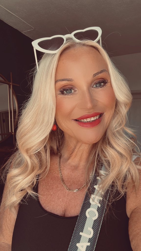 Though she be but little she is fierce …

Day disco, let’s be havin’ ya 💃

What an absolutely ridiculous idea on the hottest Saturday of the year … FML 

#outout