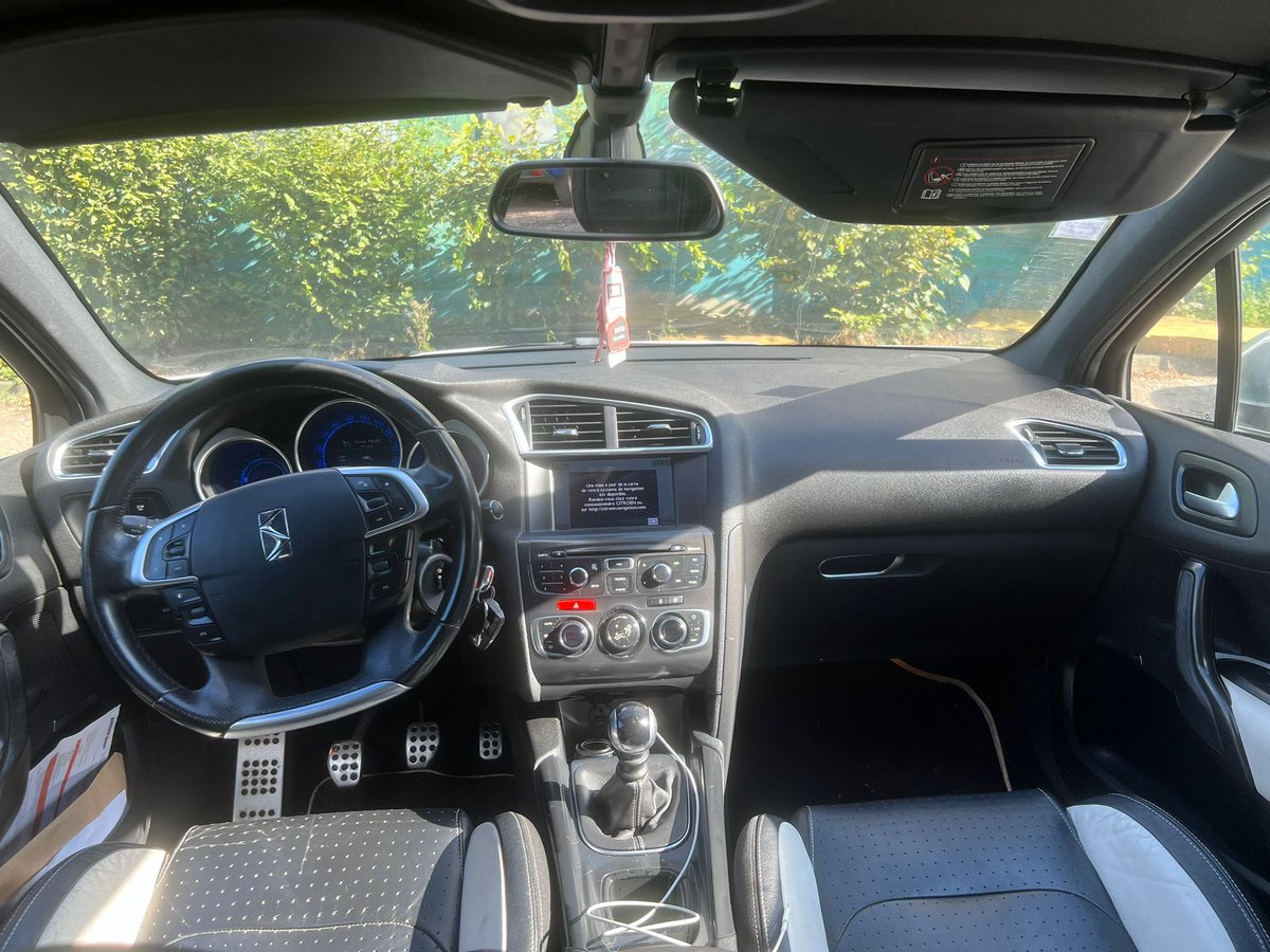 hal615burn's tweet photo. Citroën Ds4 THP 200 Sport Chic/Très bon état, aucun problème technique, rien à prévoir
📆Année : 2011/Km : 174 000 km
⚙️Motorisation : THP 200 (147 kW / 200 ch), boîte manuelle📍Ville: Paris
Contrôle technique à jour.
des options et équipements en +.

À vendre en PV si intéressé https://t.co/afJqCKvKGX