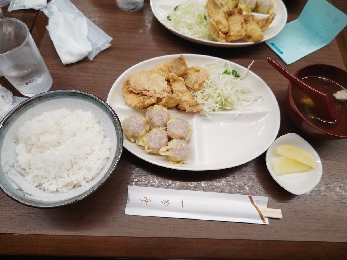 dummy0530's tweet image. 迅雷祭ありがとうございました!✨️
結果は3-4で負け越し🫠
特に1試合は完全にプレミで負けたのが本当に悔しい😭
ただ先週のあいオフのときよりは上手く扱えてる気がするし、今日の試合で学びも得たのでこれをランクマに活かしていきたいです!❤️🔥
#迅雷祭