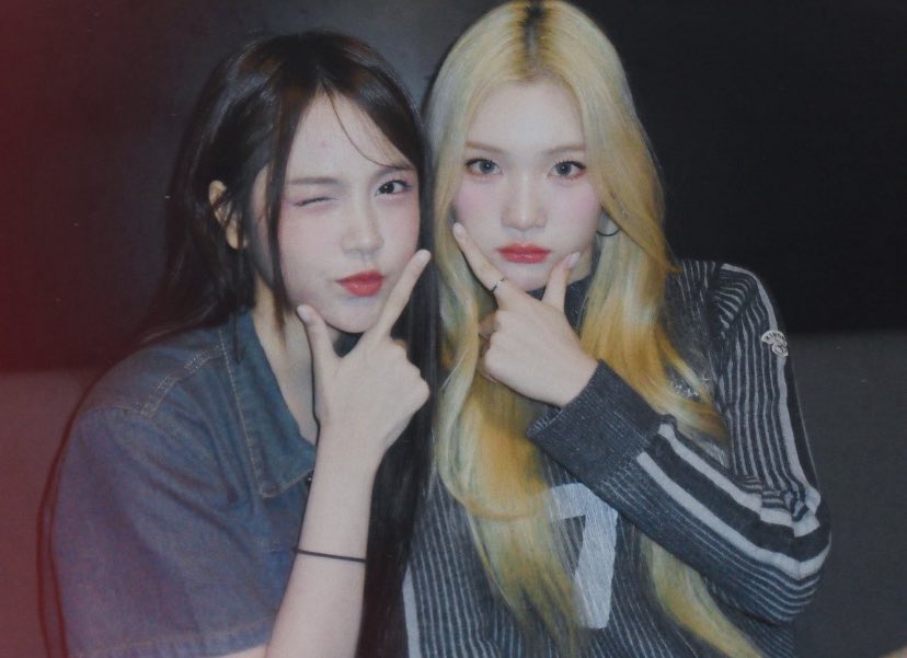 • 📸 | Atualização de Carmen com Juun no Weverse.

#CARMEN #카르멘 
#Hearts2Hearts #하츠투하츠