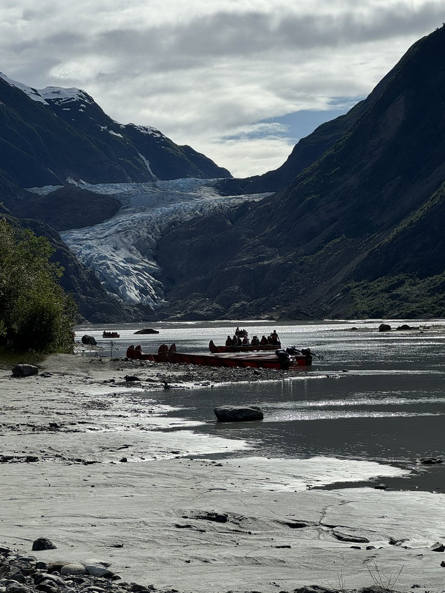 DSweeting's tweet image. Setting out to see some glaciers! Alaska is home to an estimated over 100,000 glaciers — but only about 616 of them are officially named. Especially interested in Glacier Bay.