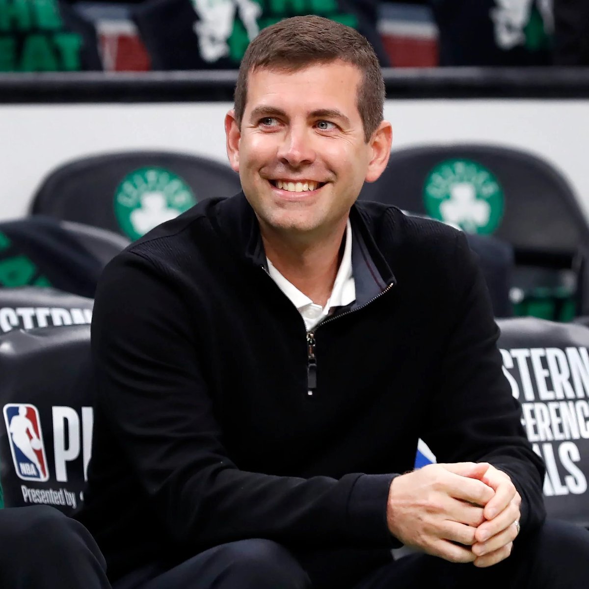 Brad Stevens was asked about his non-negotiables in sports and life.

He named 3 things. Simple. Clear.

They had nothing to do with winning and everything to do with why people loved playing for him.

Here's what he said and how you can use it:🧵
