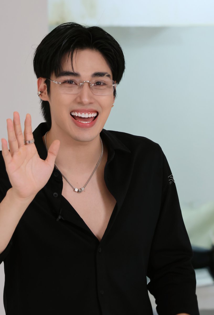 น่ารักที่ซู้ดดดดด
Andhill Aroma With POOM
#吾与山野xPoompps
#AndhillxPoompps
#poompps