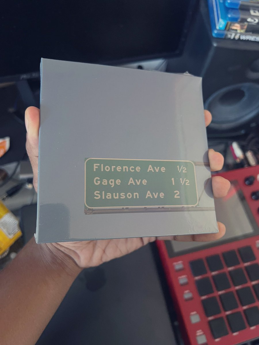 Happy 1 Year Anniversary to this 5 star classic from <a href="/HerFavColor/">Blu</a> &amp; <a href="/Evidence/">Evidence</a> 

This album inspired me as a producer &amp; artist. Forever grateful for this gem. Thank you 🙏🏾