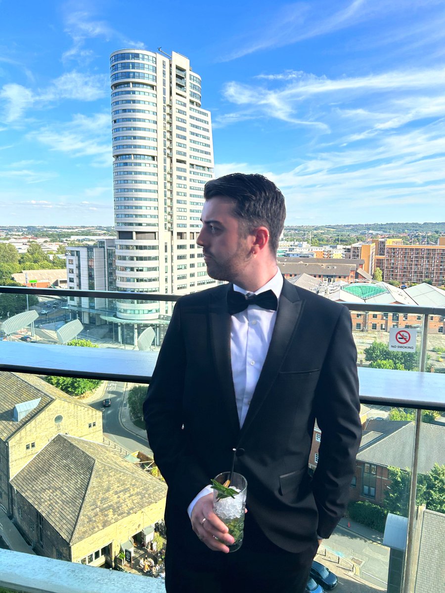 SamR_1995's tweet image. “Mojito?”

#JamesBond