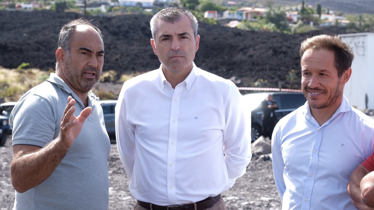 MDominguez_Glez's tweet image. Más allá de que la Isla Bonita esté viviendo de nuevo sus fiestas por la Bajada de la Virgen de Las Nieves, la realidad de La Palma es que sigue reconstruyéndose.
Ejemplo de ello es Covalle, una cooperativa ubicada en Los Llanos de Aridane que perdió un almacén durante la…