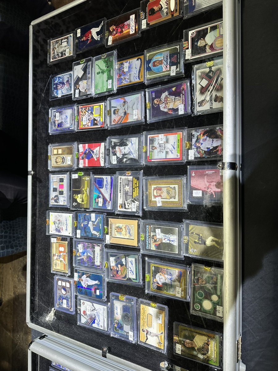 AdamMico1's tweet image. Join us at @CardVaultTB Causeway Card Show