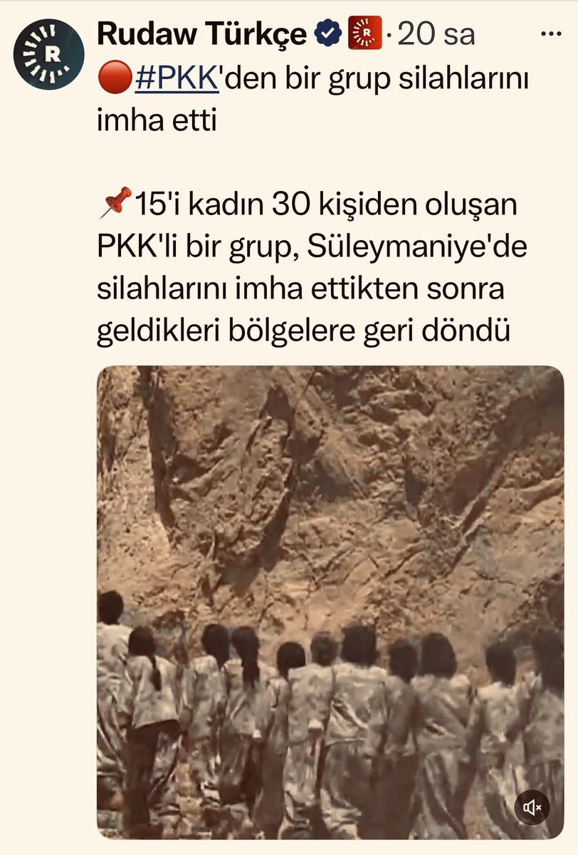 İçerik önemli:

📌“pkk’dan bir grup”
📌”Geldikleri bölgelere geri döndü”

✏️Yani göstermelik küçücük bir grup silahlarını imha ediyor ve geldikleri yere dönüyorlar.
📌Geldikleri yer neresi?
-Türk askerine ve güvenlik güçlerine karşı mevzilendikleri yerler.
📌Peki ellerine taş