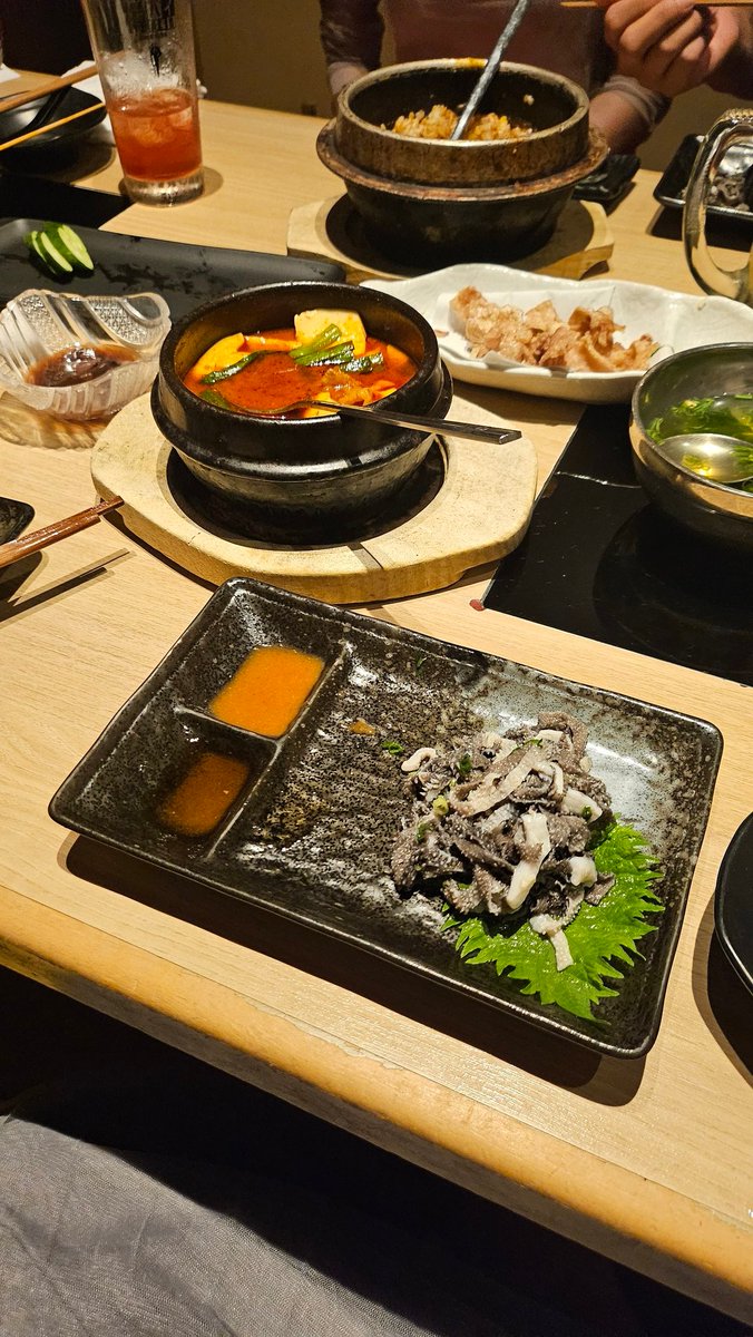 今日の〆娘の彼氏と旦那と4人で飲み会