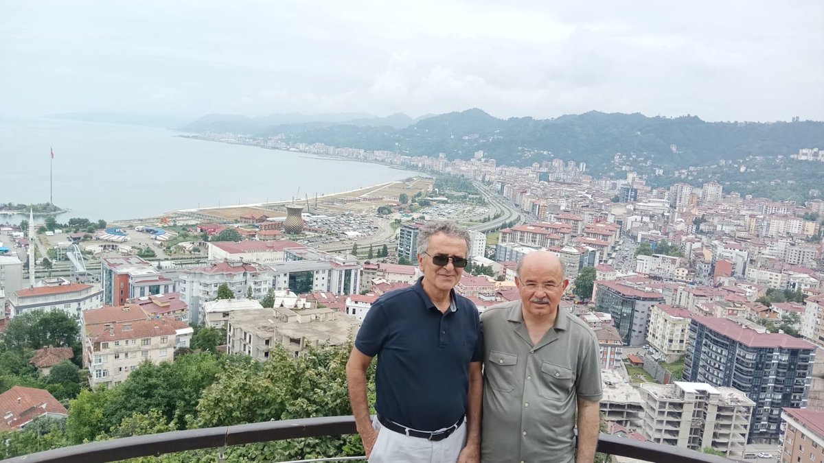 hc_huseyincelik's tweet image. Değerli dostum,ağabeyim Sayın Prof. Dr. Şaban Şimşek’in davetiyle Rize’deyiz. Ülkemizin her köşesi bir başka güzel.