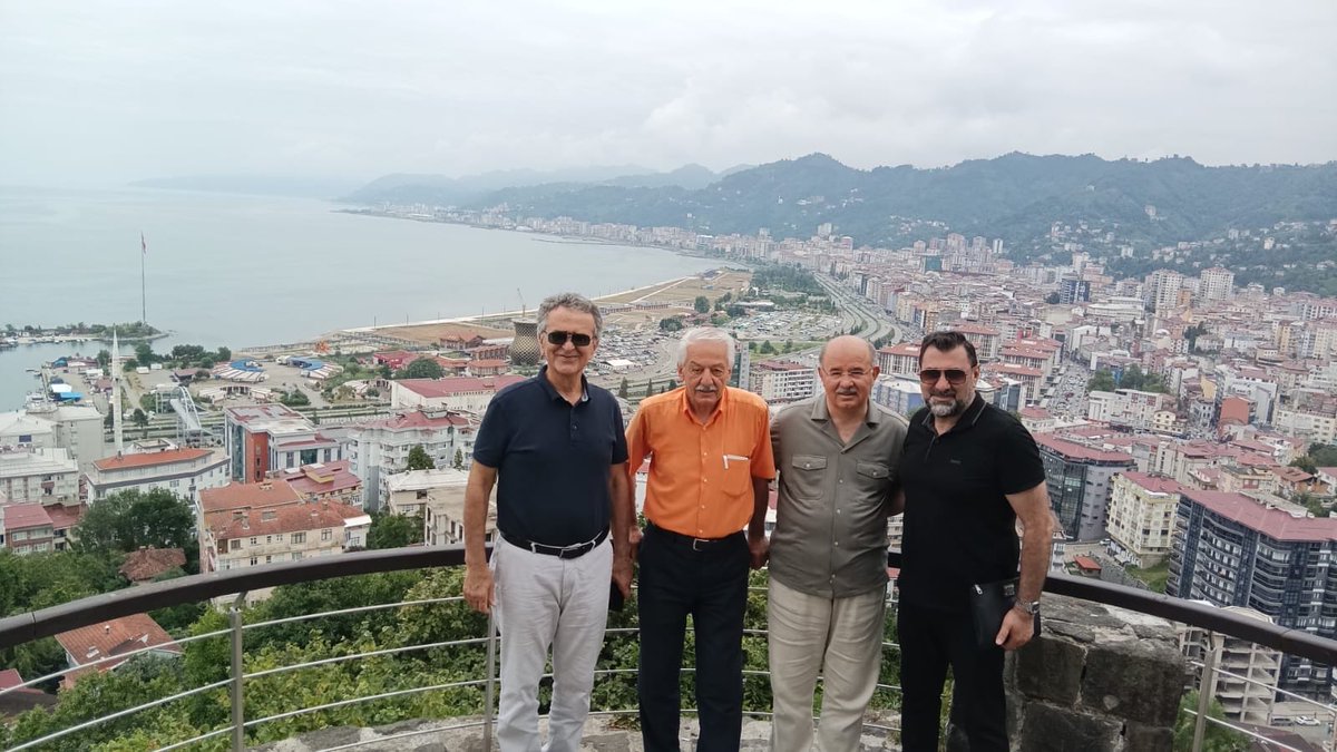 hc_huseyincelik's tweet image. Değerli dostum,ağabeyim Sayın Prof. Dr. Şaban Şimşek’in davetiyle Rize’deyiz. Ülkemizin her köşesi bir başka güzel.