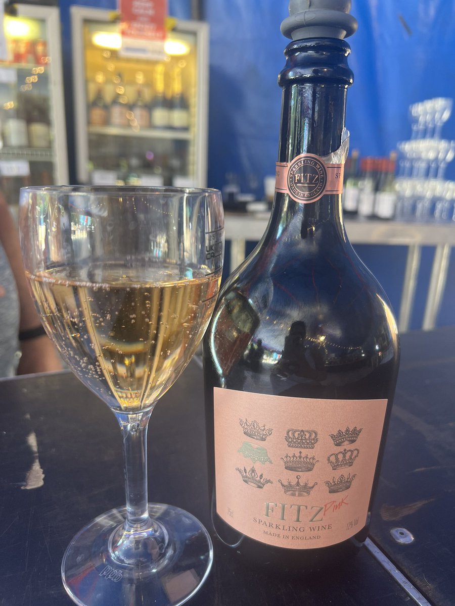 ealingbeerfest's tweet image. Like your wine? We got a fine collection of sparking and still English wines
#ealingbeerfest #wine #winelovers