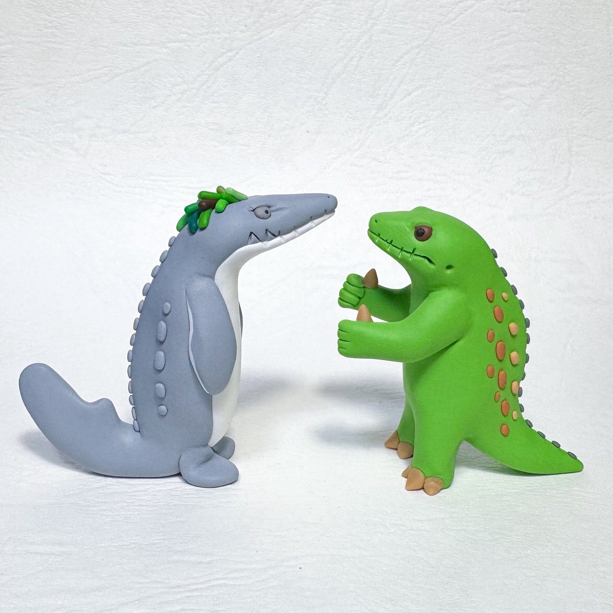 恐竜のソフビフィギュアセット5体　とカエルのおまけ Amazon.co.jp: CORPER TOYS 恐竜セット ダイナソー ソフト