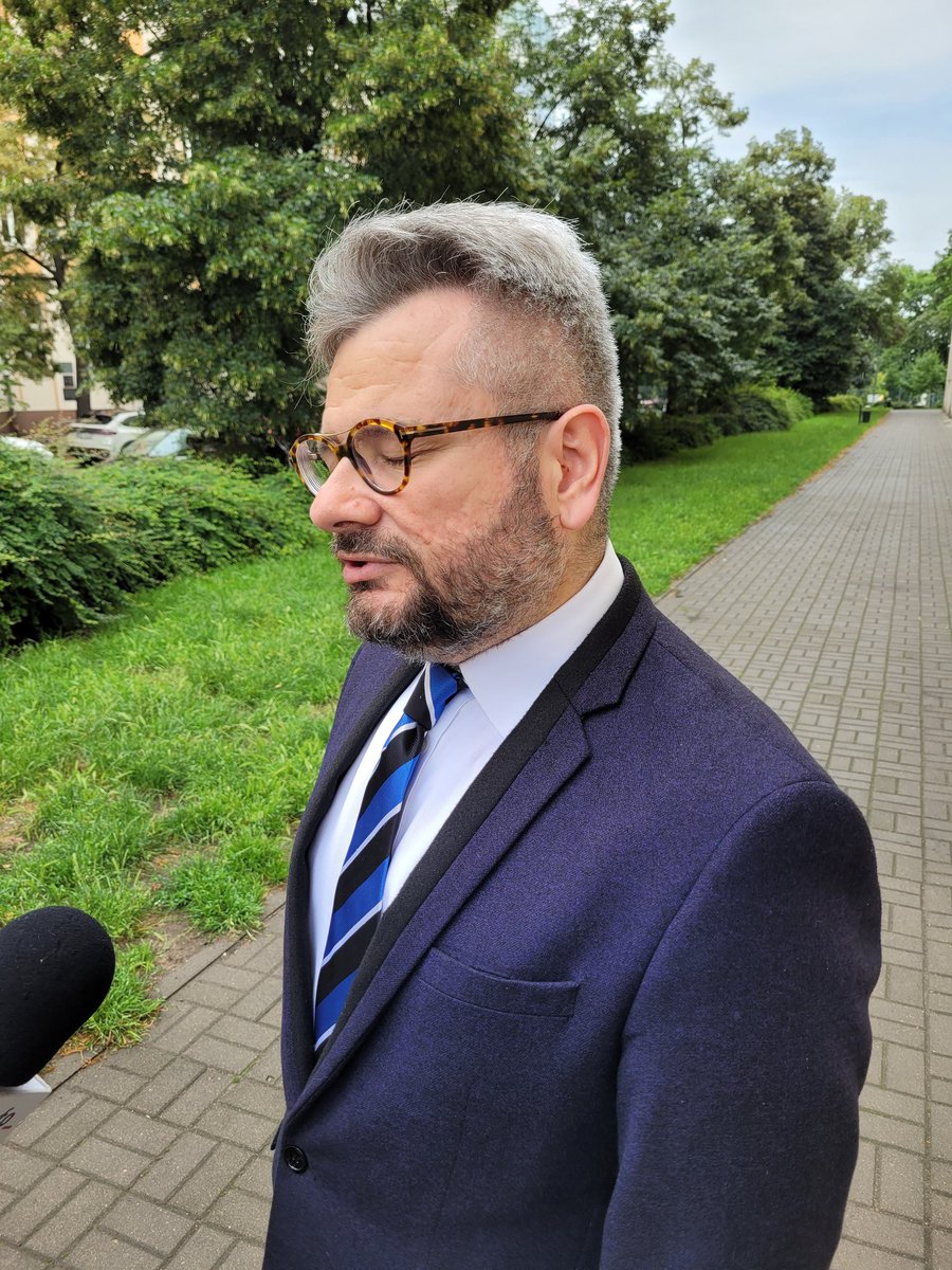 Michał Radkowski (@michalradkowski) on Twitter photo Jest wniosek prokuratury o trzymiesięczny areszt dla dwóch mężczyzn, którzy w czwartkowy wieczór w Warszawie poruszali się Oplem i spowodowali wypadek na Wisłostradzie (zginął ojciec i syn). Obaj przyznali się do winy - mówił prok. Piotr Skiba.
#wypadek #Warszawa #areszt
<a href="/RMF24pl/">Fakty RMF FM</a> Jest wniosek prokuratury o trzymiesięczny areszt dla dwóch mężczyzn, którzy w czwartkowy wieczór w Warszawie poruszali się Oplem i spowodowali wypadek na Wisłostradzie (zginął ojciec i syn). Obaj przyznali się do winy - mówił prok. Piotr Skiba.
#wypadek #Warszawa #areszt
<a href="/RMF24pl/">Fakty RMF FM</a>