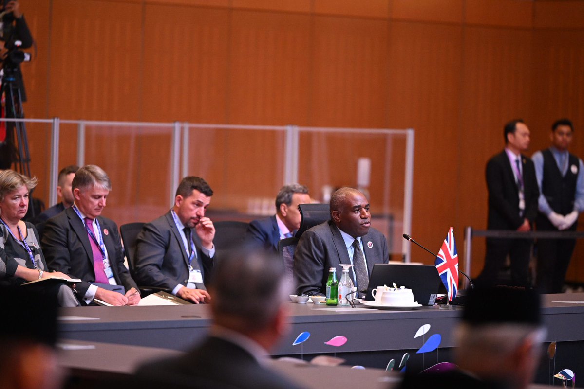 ukmissionasean's tweet image. Just had our @ASEAN –UK Post Ministerial Conference. Thank you to our Country Coordinator Vietnam.
Foreign Secretary @DavidLammy made it clear: an effective #UKASEAN partnership will not only drive growth but it will also enable us to tackle global issues together.
📸:@ASEAN