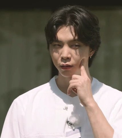 “ไกวชิงช้าให้หน่อย”
“เติมหอมก่อนดิ“