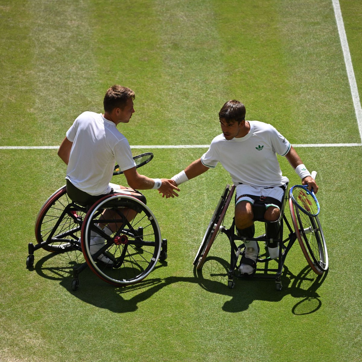 🥹 Wimbledon tiene un nuevo campeón español.

🏆 Martín de la Puente logra el título de dobles junto a Ruben Spaargaren. 

🙌 Qué orgullo, <a href="/tindelapuente/">Martin de la Puente</a>. 

♥️ Te admiramos por lo que eres y por los valores que representas cada vez que sales a competir a una pista de tenis.
