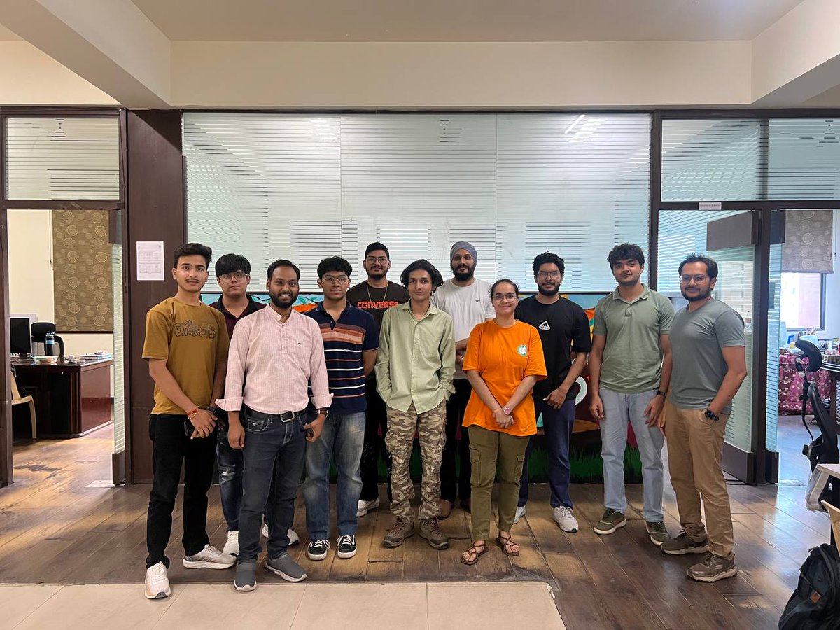 Found Elixirists mob programming today at the July edition of <a href="/elixir_delhi/">elixir-delhi</a> meetup 👏

Folks had fun with mix tasks today ⚗️

:ok = ElixirDelhi.conclude_meetup!

#MyElixirStatus