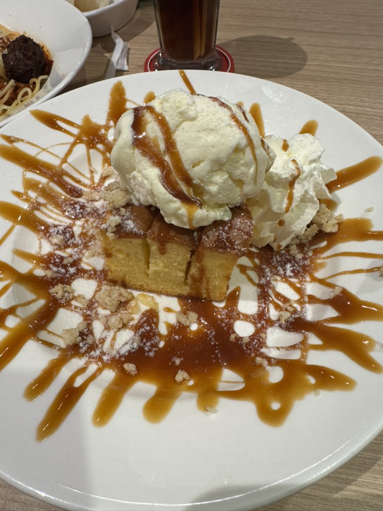 MrAnonymous_07's tweet image. I know its sweet but I have to. 😂😂😂😂
