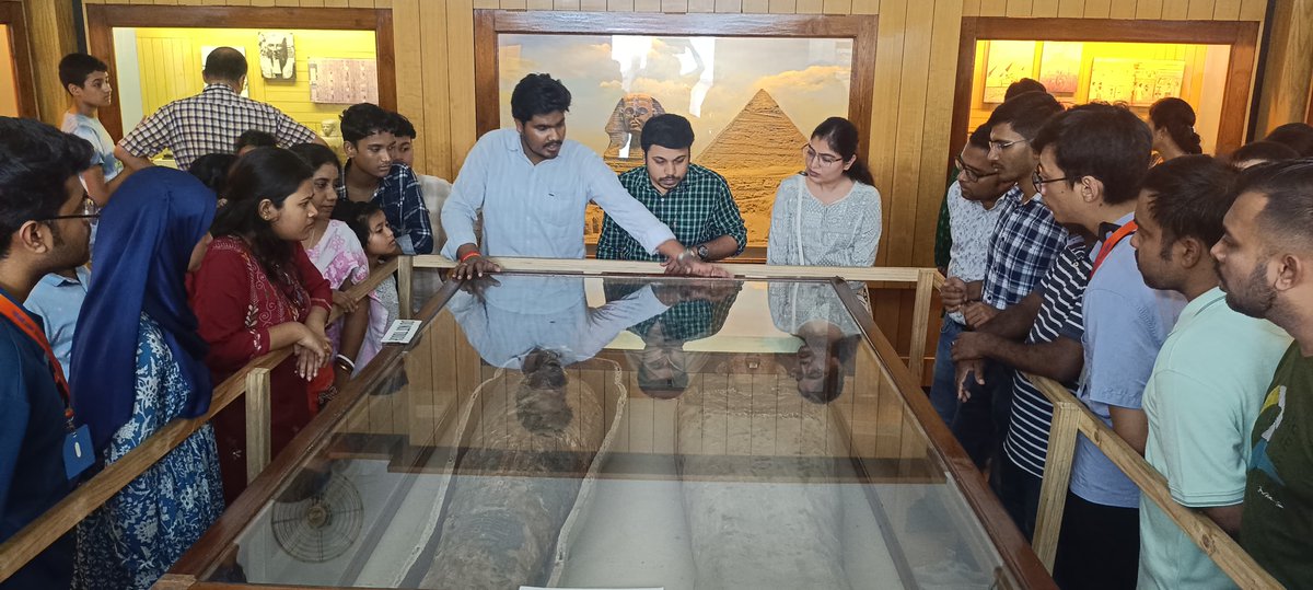 IndianMuseumKol's tweet image. On 12 July 2025, students from Netaji Subhas Administrative Training Institute visited Indian Museum, Kolkata. Our experts conducted a guided tour, offering insights into the museum’s diverse collections and heritage.

#CulturalHeritage #MuseumTour #HeritageEducation