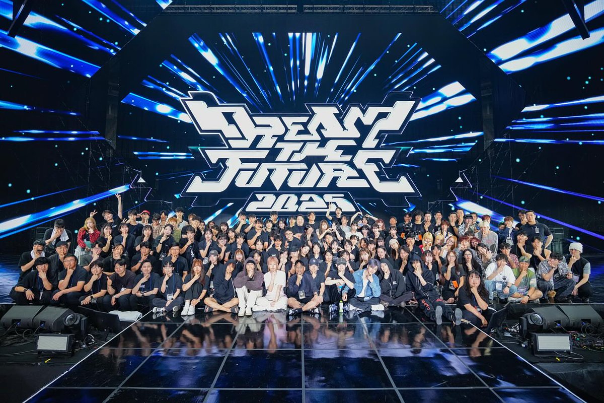 NCTDreamINA's tweet photo. /dreamies kyuuu bareng staff 😭🩵

THANK YOU MARK
THANK YOU RENJUN
THANK YOU JENO
THANK YOU HAECHAN
THANK YOU JAEMIN
THANK YOU CHENLE
THANK YOU JISUNG
THANK YOU NCT DREAM
THANK YOU 7DREAM

@NCTsmtown_DREAM https://t.co/nX9WdpQKHP
