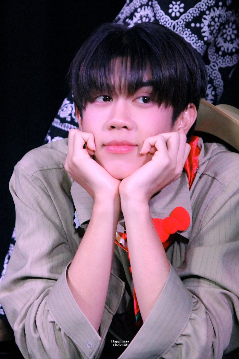 floweryfear's tweet image. คนเดียวกันจริงปะวะ