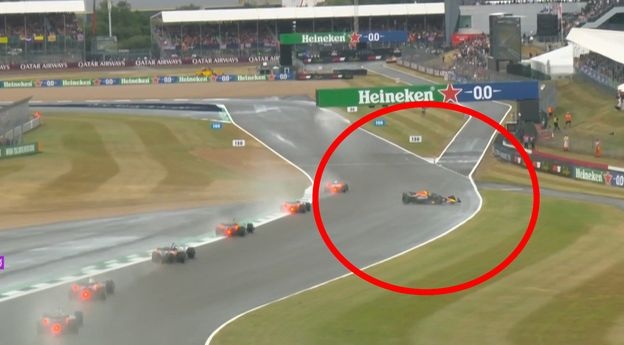 makingtronics's tweet photo. @vadersmax When Max went all in to convert pole into a P5 🔥🥶 #GiveTheLionTractionControl #ChampionshipMentality https://t.co/oQWyEq4YX7