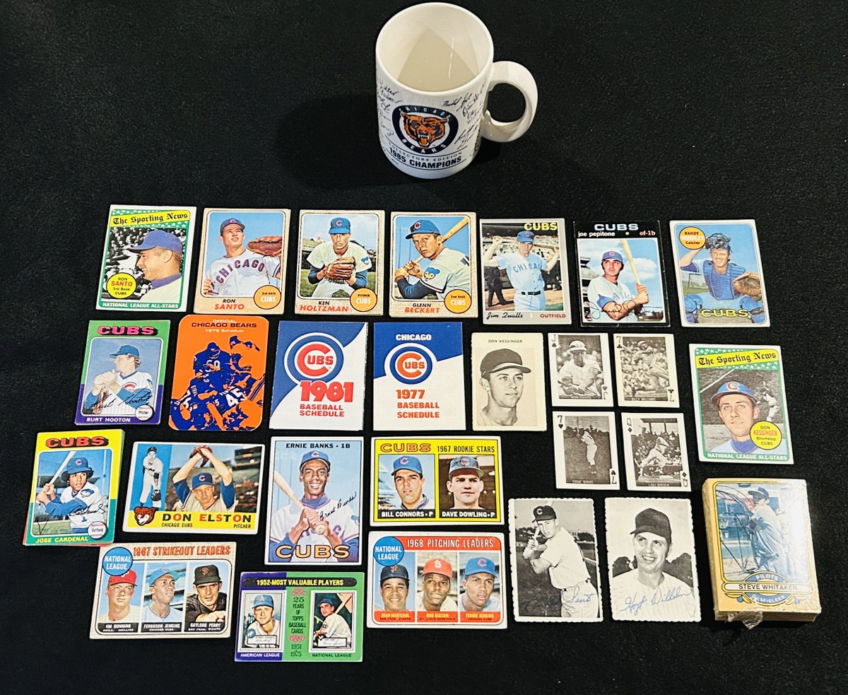 phitter72's tweet image. Not only was @TimJenkins1962 nice enough to us give a tour of his massive collection, he prepared an amazing goodie bag packed with this stuff 👇, and marked his driveway in an appropriate manner.
*Of course* he included Pilots cards.