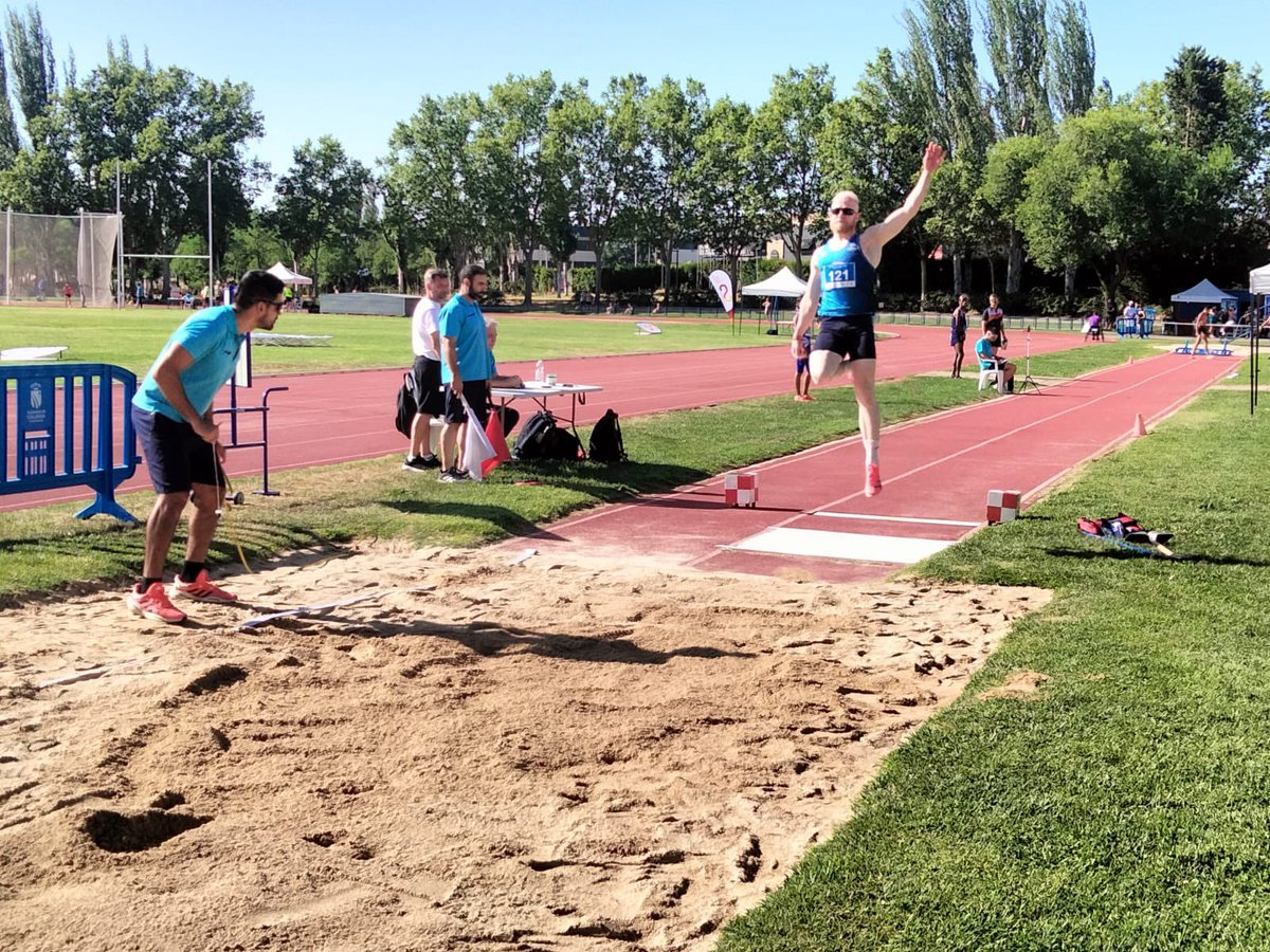 Jornada de mañana del Campeonato de España de Atletismo Adaptado, que se está celebrando en el Polideportivo Fermín Cacho, con la presencia del concejal de Promoción del Deporte y Vida Saludable, Agustín Domínguez.