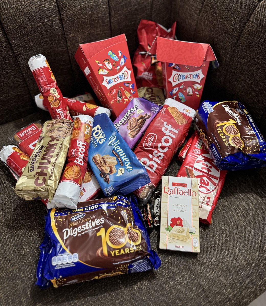 zunairayy's tweet photo. POV: When your sil comes from the UK! 🤪❤️ https://t.co/JUohbJacEA