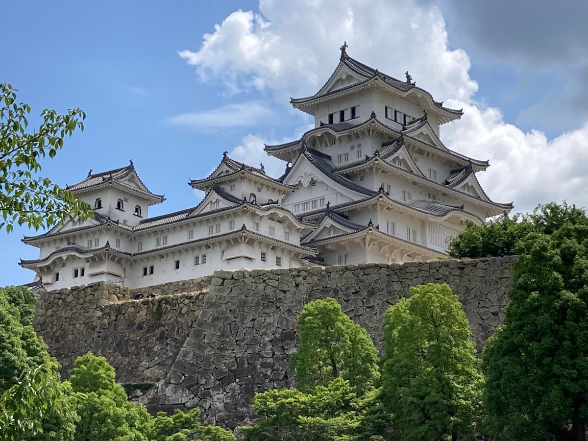 hatutaiken_com's tweet image. もうすっかり夏ですね。
今日は少し遠出して、値上げ前にもう1度行っておこうと思っていた姫路城に。
夏空も魅力的でしたが、この時期だと疲れますね。
学生は夏休みシーズンになると出かける機会は多いでしょうが、体調管理には気をつけましょう。
#処女 #処女卒 #処女卒業 #初体験