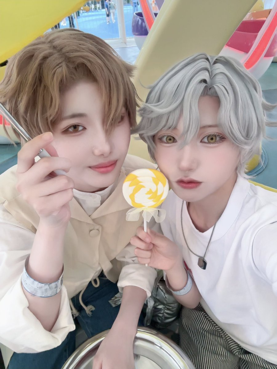 23ri_da's tweet photo. なごむ兄さんと遊園地でーと！🎡✨️✨️
 #コスプレフェスタTDC https://t.co/hvBaMdOa1I