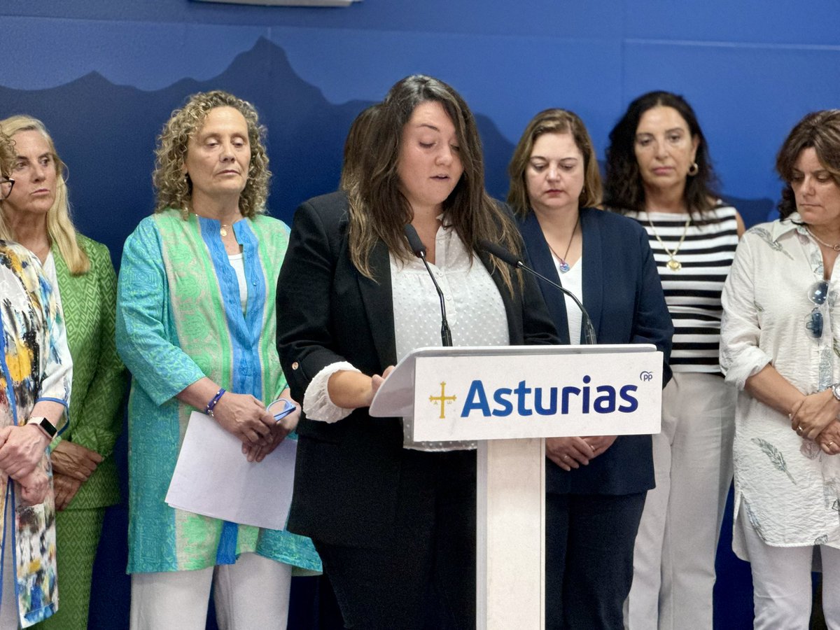 📍 <a href="/lauramrtzm/">Laura Martinez🇪🇸</a> y <a href="/BeaLLanezaBlanc/">Bea LLaneza Blanco</a> han leído el manifiesto del <a href="/PP_Asturias/">PP de Asturias</a> en defensa de la mujer.

Desde NNGG denunciamos la hipocresía de quienes se dicen feministas mientras callan ante el machismo en sus filas.

❌ La defensa de la mujer no se instrumentaliza. Se ejerce.