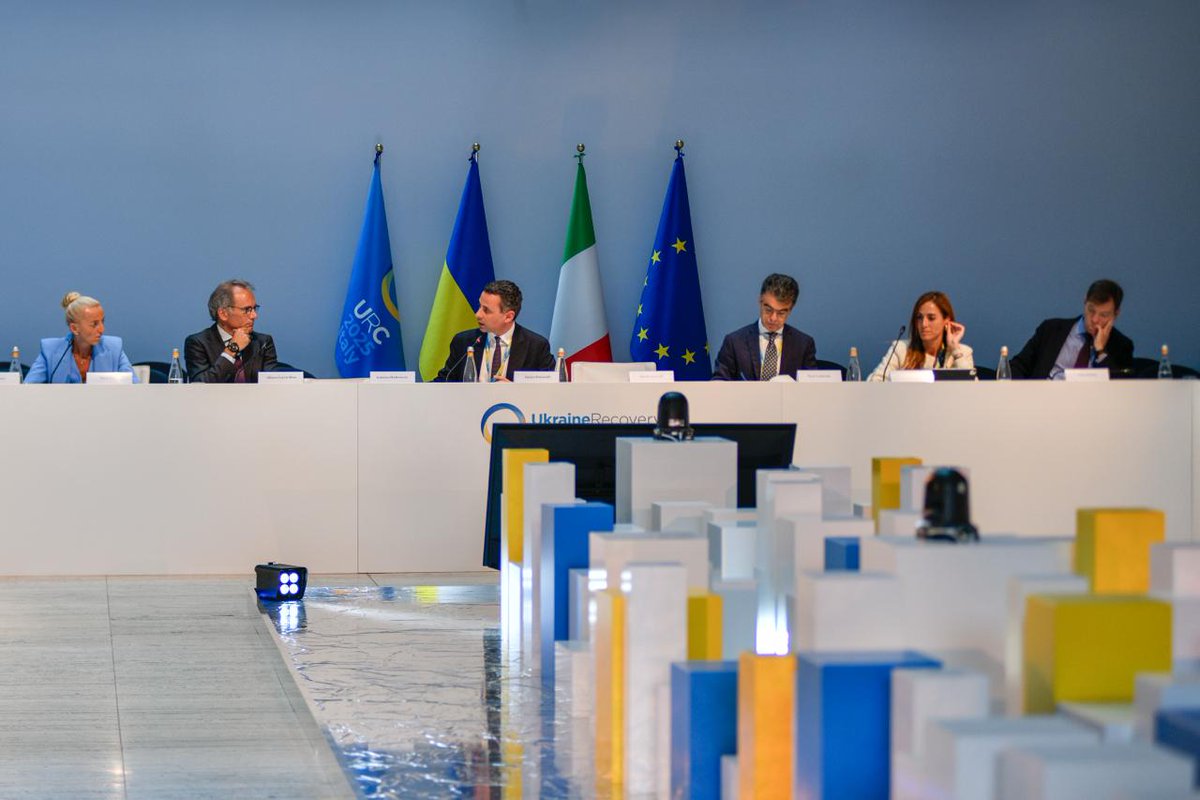 enricopetro's tweet image. At the #UkraineRecoveryConference in Rome @GruppoCDP brought together Development Banks, IFIs, EU & 🇺🇦 authorities to step up public-private capital mobilization for Ukraine’s reconstruction.
Key outcomes: launch of the EU Flagship Fund & strengthened EU/G7 coordination. #URC2025