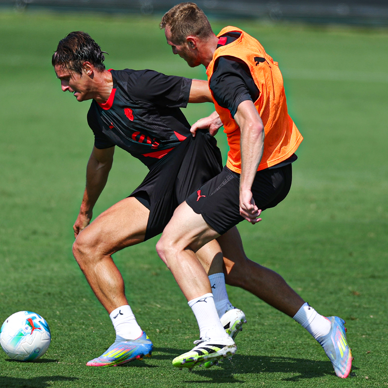 acmilan's tweet photo. Putting in the work 💪