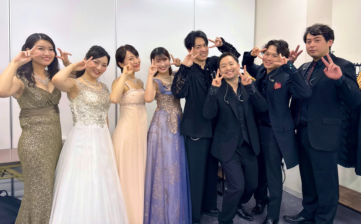 arisa1vo_mezzo's tweet photo. 𝐃𝐑𝐄𝐀𝐌𝐃𝐀𝐙𝐄 Ⅲ 
◤MONSTER STRIKE ORCHESTRA　~Accord~◢
１日目終演！💜

メインテーマの時の会場の一体感でうるっと来てしまった😭
メンバー一同心を込めて歌いました！

本日のアーカイブ是非ご覧ください👇
(7:26:37から！)
https://t.co/TgTCFNjSMp

今回もコーラスのチーフ担当させていただいておりますのでメンバーのご紹介！🫶

【コーラスメンバー】7/12・13両日
ソプラノ alico @ALItheatreCO 
　　　　川口詩子 ＠uta_soprano 
アルト　本多都 @MiyakoHonda 
　　　　吉田安梨沙 @arisa1vo_mezzo 
テノール 末永祥 ＠Asuenaga_713 
　　　　那須琢乙 @Mateki_tac 
バリトン 下牧寛典 @hiro_vo_bar 
　　　　高田慧一 @TKD_mu 

明日のオーケストラは16:25ごろから🎻
📡 ご視聴はこちら
https://t.co/pXc3B2Eguu

明日も頑張るぞ〜🔥
#モンドリ #モンスト #モンケストラ